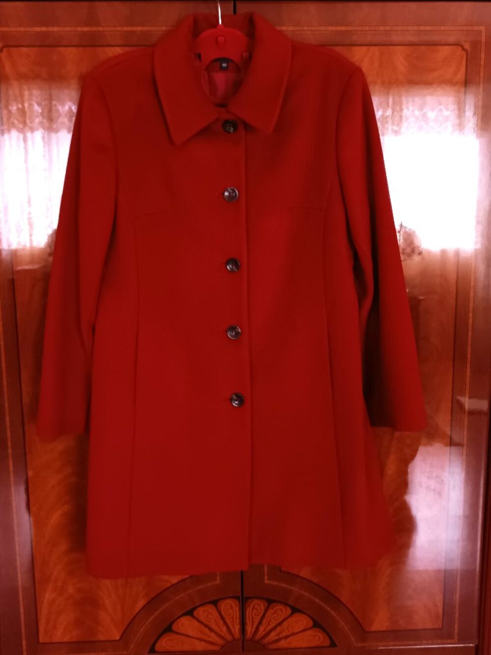 Elegant Worn a few times Coat Designed by Jones New York - Size 14P
